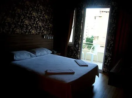 Hotel Simsek 3*